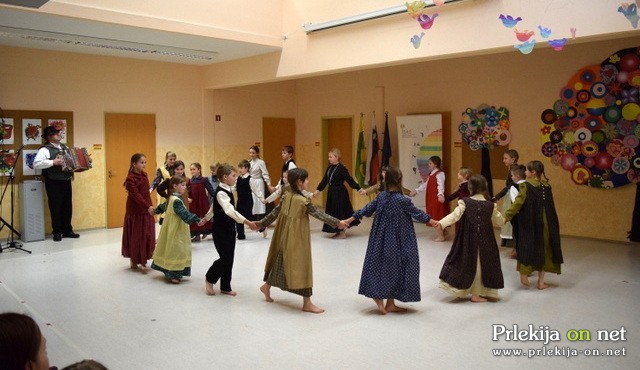Območno srečanje otroških folklornih skupin v Radencih