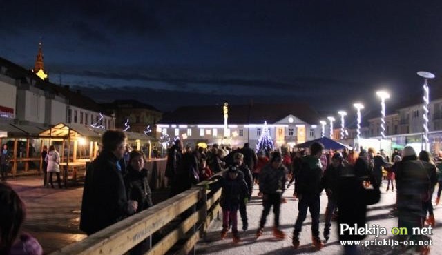 Glavni trg v veselem decembru Glavni trg v veselem decembru