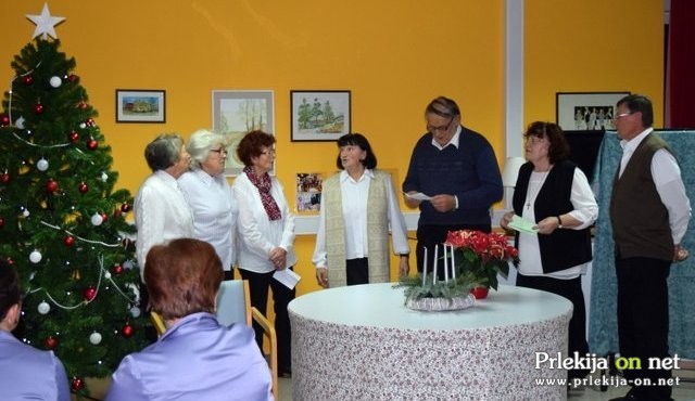 Večnice, ljudske pevke in pevci KUD Bubla Radenci Večnice, ljudske pevke in pevci KUD Bubla Radenci