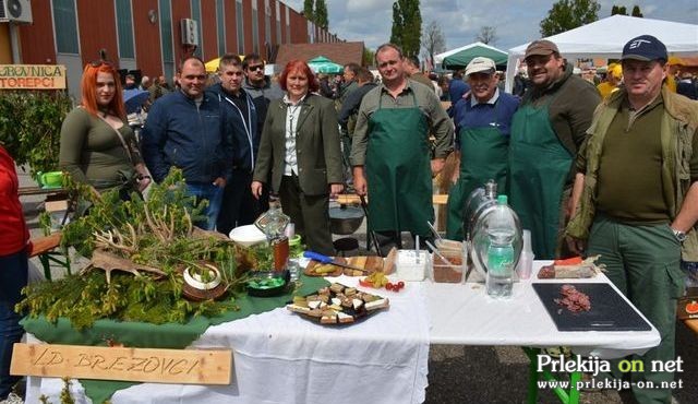 Najbolje so kuhali lovci iz Brezovcev Najbolje so kuhali lovci iz Brezovcev