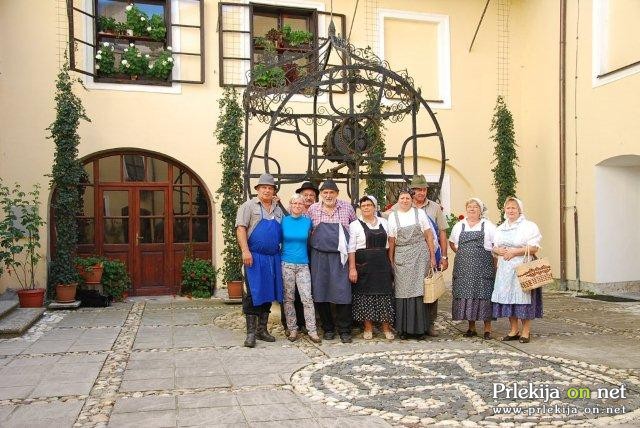 Künštni Prleki pred gradom v Veliki Nedelji