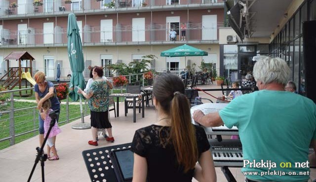 Julijski seniorski večer Julijski seniorski večer
