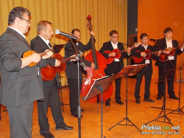 Skupina Hrvatskog kulturnog društva Lendava Skupina Hrvatskog kulturnog društva Lendava