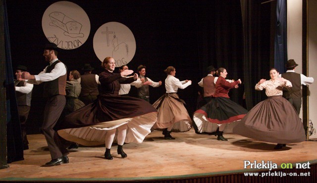 Folklorna skupina Leščeček Folklorna skupina Leščeček
