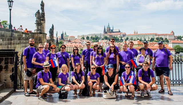 Folklorna skupina Leščeček v Pragi, foto: Sara Vinkovič