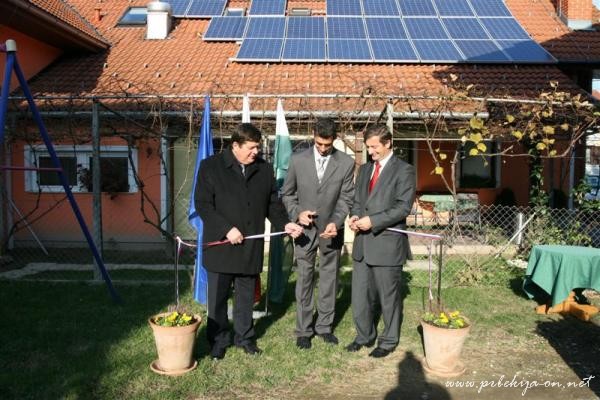 V Stročji vasi so včeraj odprli prvo sončno elektrarno v občini Ljutomer
