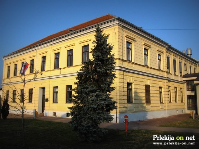 Gimnazija Franca Miklošiča Ljutomer Gimnazija Franca Miklošiča Ljutomer