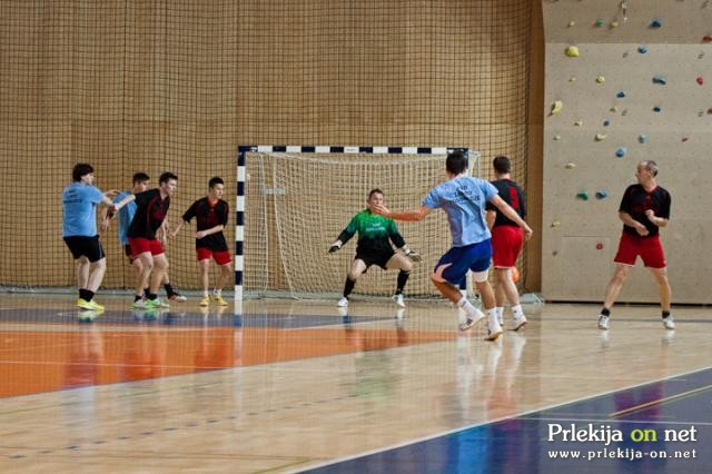 4. kolo zimske lige malega nogometa 4. kolo zimske lige malega nogometa