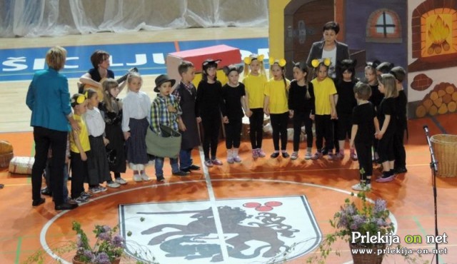 Mavrični vrtiljak 2015 Mavrični vrtiljak 2015