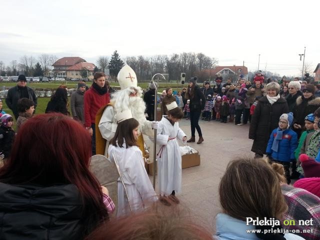 Miklavžev bazar v Križevcih