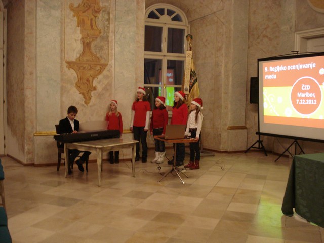 Mini božični koncert