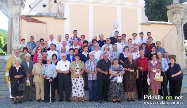 30 zakonskih parov zbranih na enem mestu