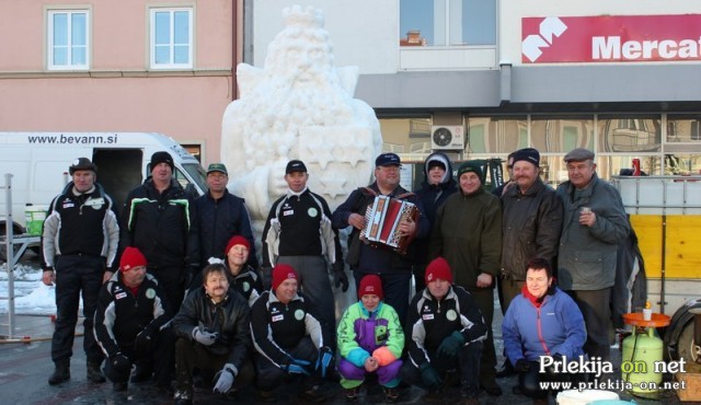 Snežna skulptura kralja Matjaža v Ljutomeru Snežna skulptura kralja Matjaža v Ljutomeru