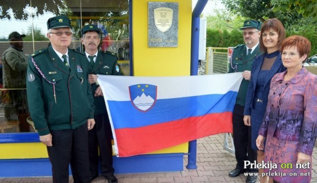Odkritje spominske plošče na Cvenu Odkritje spominske plošče na Cvenu