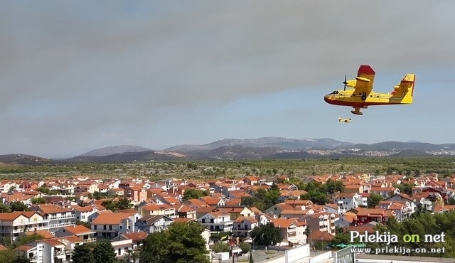 Požar na hrvaški obali Požar na hrvaški obali