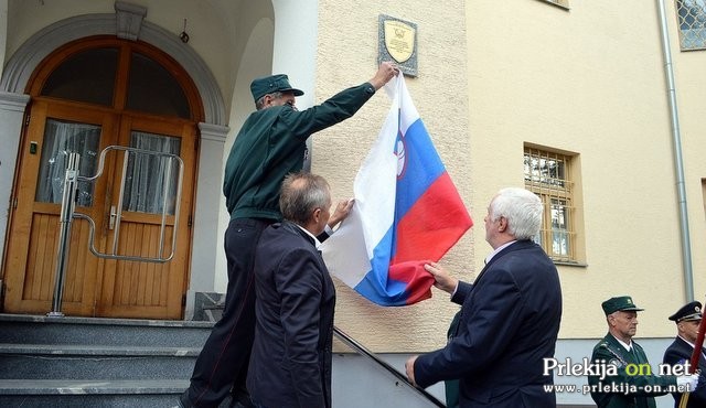 Odkritje spominske plošče hraniteljem orožja