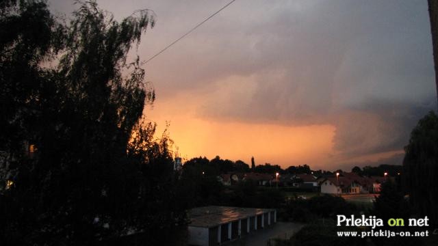 Večerno nebo nad Ljutomerom Večerno nebo nad Ljutomerom