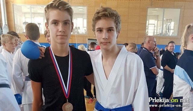 Nejc in Sani sta prijatelja v športnih dvoranah, kot tudi v življenju Nejc in Sani sta prijatelja v športnih dvoranah, kot tudi v življenju