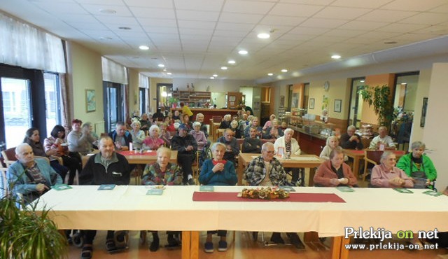 V restavraciji DOSOR-ja V restavraciji DOSOR-ja