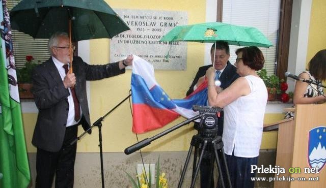 Odkritje spominske plošče dr. Vekoslavu Grmiču Odkritje spominske plošče dr. Vekoslavu Grmiču