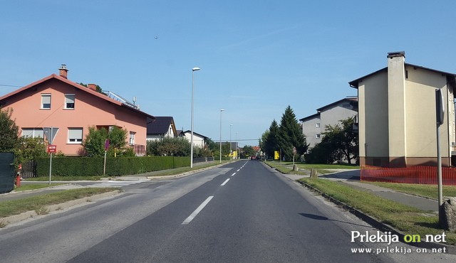 Kolesarska steza bo na obeh straneh ceste