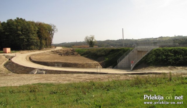Podvoz na Sp. Kamenščaku Podvoz na Sp. Kamenščaku