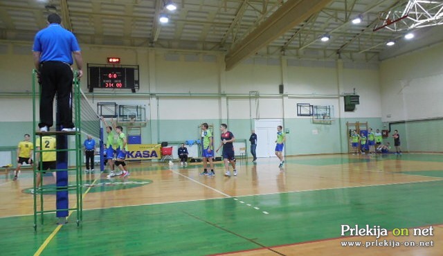 V Športni dvorani ZTiŠ Radenci V Športni dvorani ZTiŠ Radenci