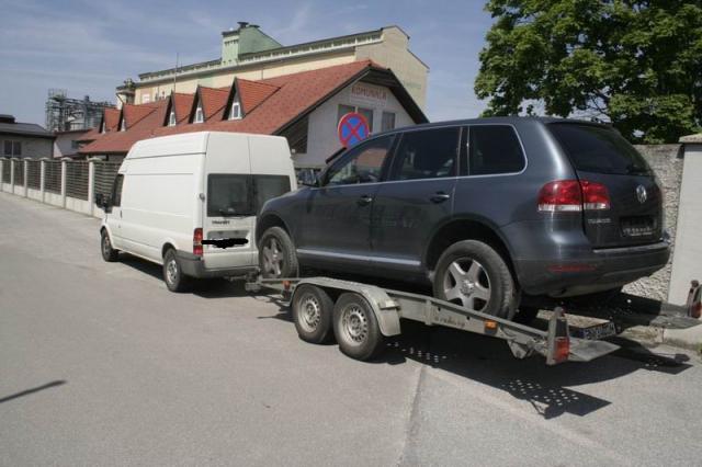 Ukraden avtomobil na prikolici Ukraden avtomobil na prikolici