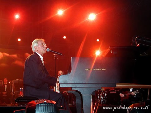 Oliver Dragojević Oliver Dragojević
