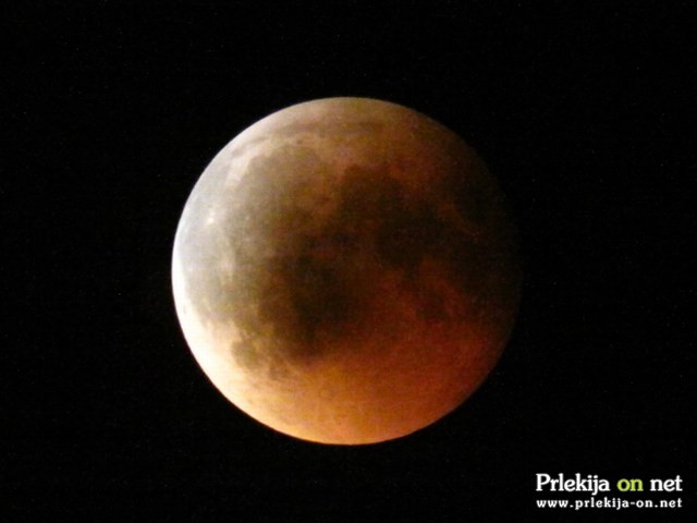Opečnato rjava Luna Opečnato rjava Luna