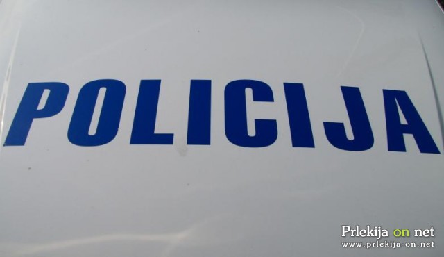 Nemudoma so se odzvali policisti Policijske postaje Ptuj, ki so lovcu omejili gibanje in mu zasegli 4 kose orožja