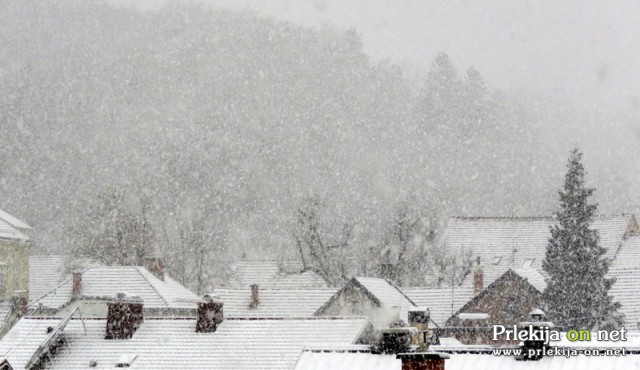 Snežna ploha v Ljutomeru Snežna ploha v Ljutomeru