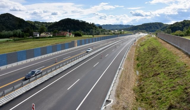 Odsek podravske avtoceste med Draženci in Podlehnikom