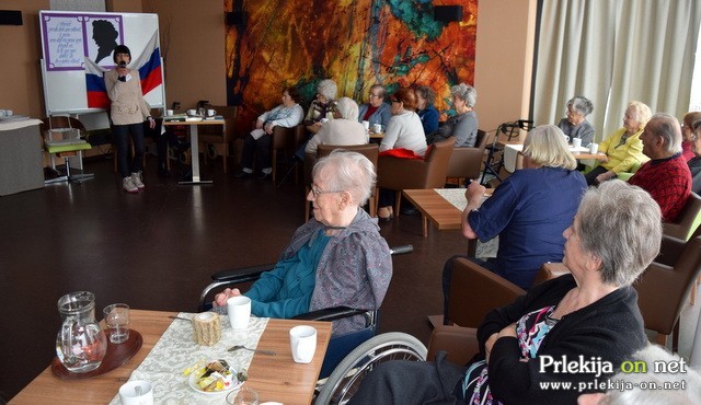 Pogovor ob čaju v DOSOR-ju Pogovor ob čaju v DOSOR-ju
