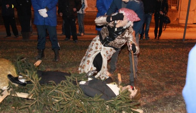 Pokop Fašenka na Cvenu Pokop Fašenka na Cvenu