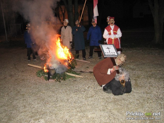 Pokop fašenka na Cvenu