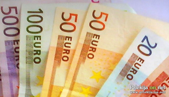 Policisti so obravnavali več vnovčitev ponarejenih bankovcev za 50 evrov