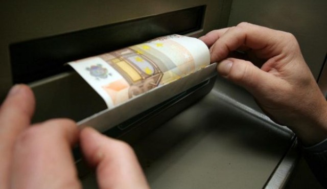 Obravnavanih je bilo več primerov napadov na bankomate s pomočjo pasti za gotovino, foto: policija.si Obravnavanih je bilo več primerov napadov na bankomate s pomočjo pasti za gotovino, foto: policija.si