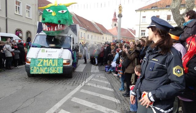 Mariborski policisti so bili vpeti v številne aktivnosti v okviru prireditev na Ptuju in okolici, foto: PU Maribor