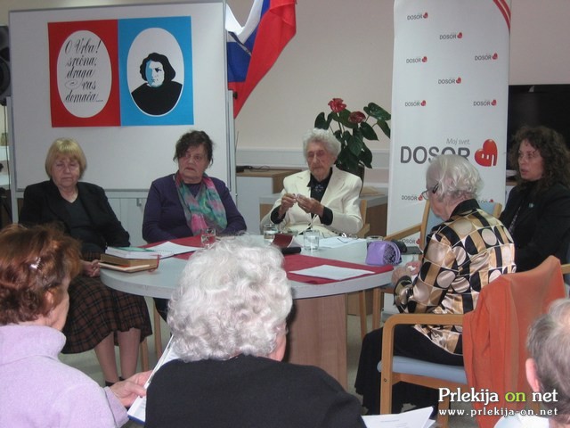 Praznično v knjižnici Praznično v knjižnici