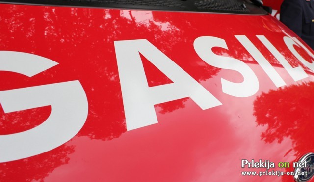 Požar so pogasili gasilci PGD Okoslavci in Radenci - Boračeva Požar so pogasili gasilci PGD Okoslavci in Radenci - Boračeva