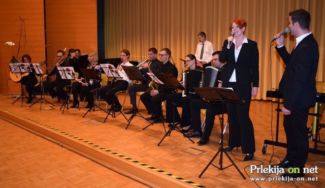 Praznični koncert učiteljev Glasbene šole Gornja Radgona Praznični koncert učiteljev Glasbene šole Gornja Radgona