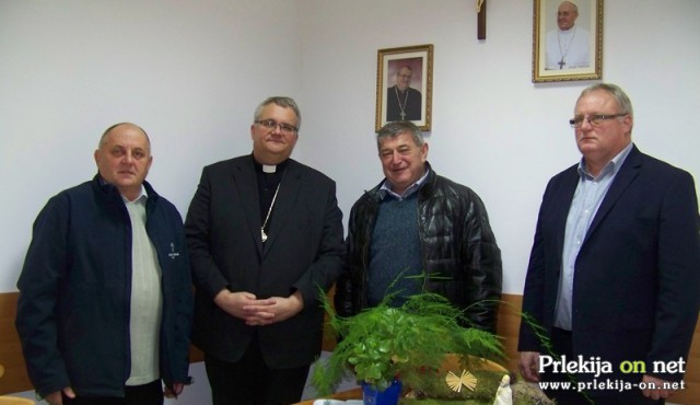 Sprejem gasilcev pri škofu Sprejem gasilcev pri škofu