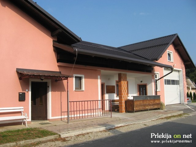Prenova Vaško gasilskega doma Cven Prenova Vaško gasilskega doma Cven
