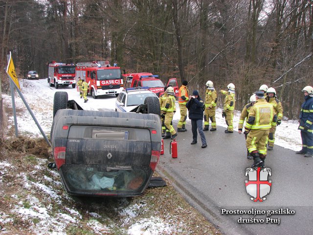 Prevrnjeno vozilo