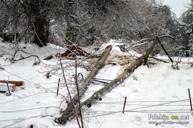 Podrt električni drog Podrt električni drog