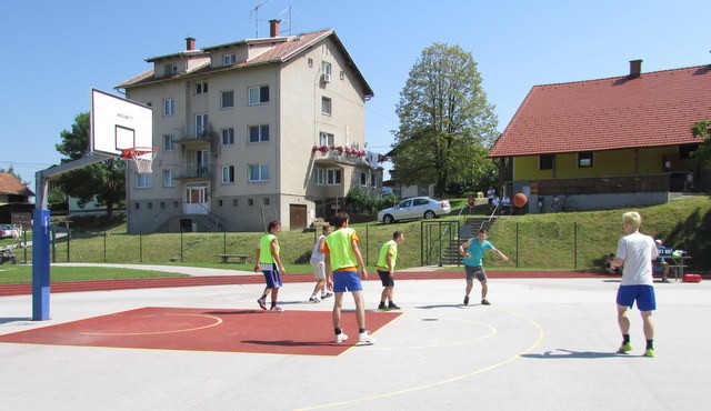 Dan športa pri Sv. Tomažu Dan športa pri Sv. Tomažu