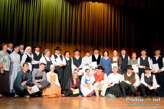 Območno srečanje odraslih folklornih skupin na Razkrižju Območno srečanje odraslih folklornih skupin na Razkrižju