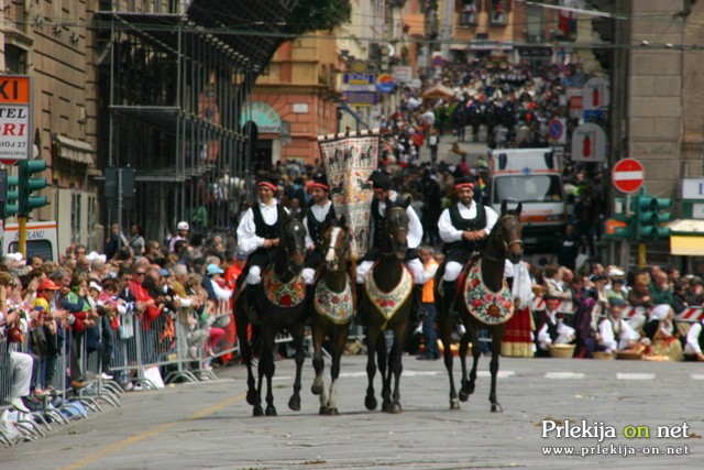 procesija na festivalu