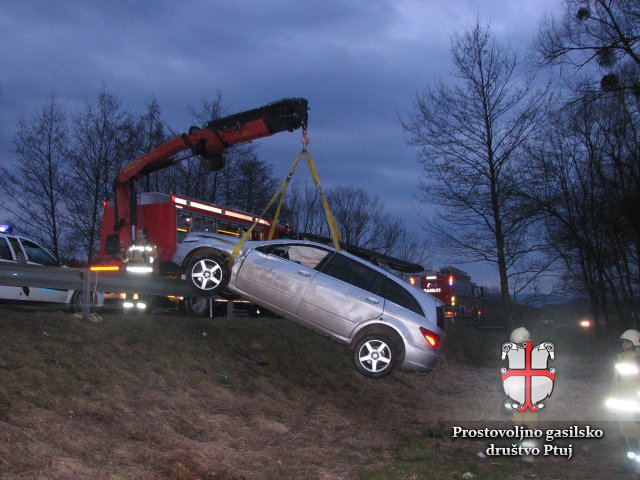 Prometne nesreče in številni požari